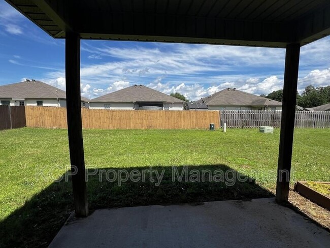 Building Photo - 210 Regency Dr