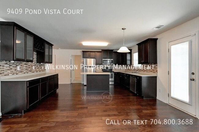 Building Photo - 9409 Pond Vista Court