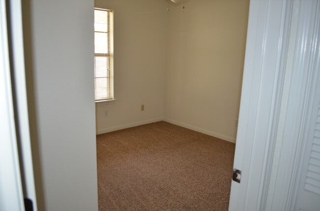 Building Photo - AFFORDABLE 2 BEDROOM DUPLEX IN HARKER HEIGHTS