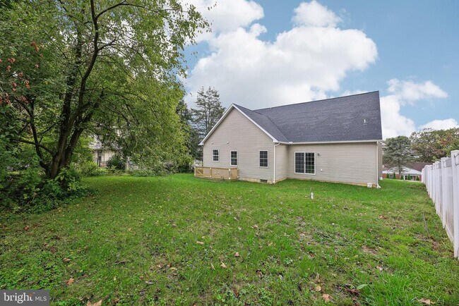 Building Photo - 43 Bennett Ave