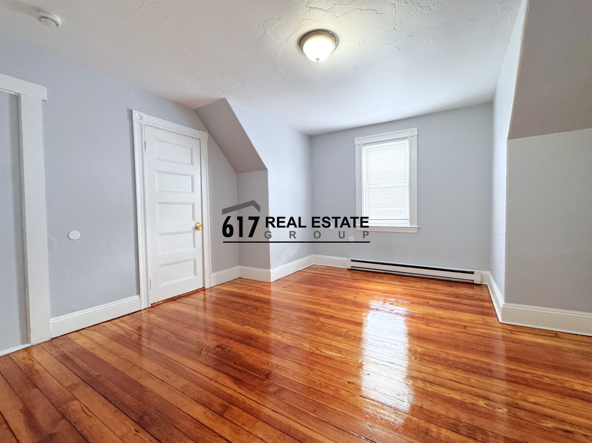 Building Photo - 26 Royal St