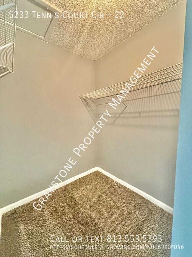 Building Photo - Spacious 2-Bedroom Condo in Prime Tampa Lo...