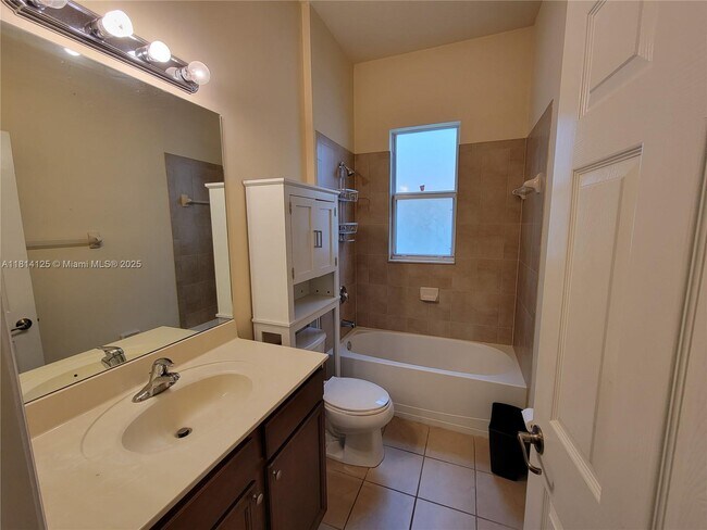Building Photo - 9282 SW 171st Ct