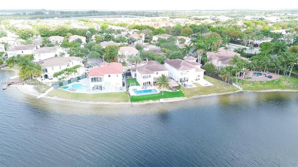 Building Photo - 7031 NW 113th Ct