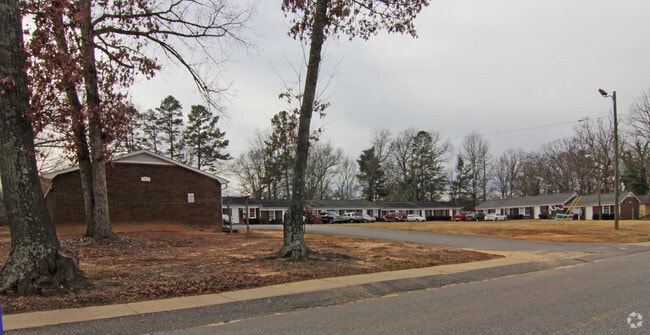 Primary Photo - Crescent Apartments