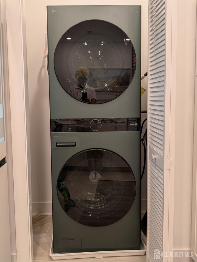 Building Photo - 1138 Vanderbergh Blvd