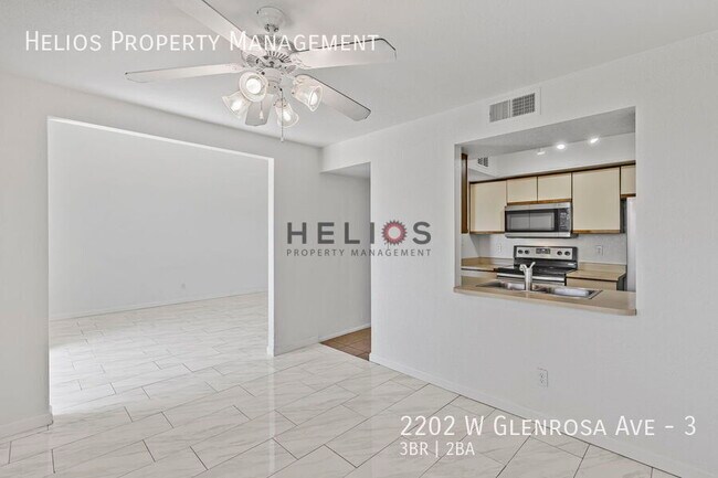 Building Photo - 2202 W Glenrosa Ave