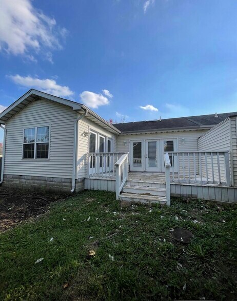 Building Photo - 1738 Beech Dr