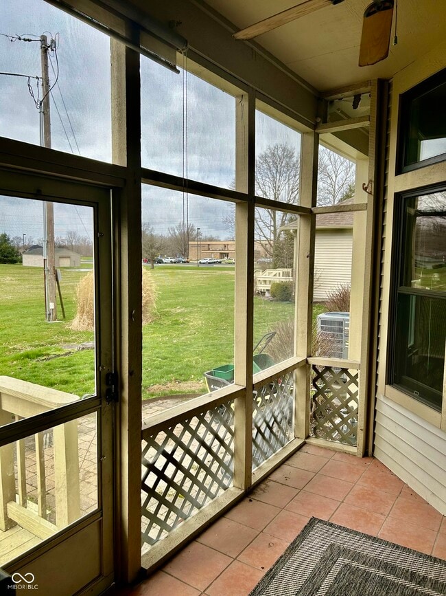 Building Photo - 312 Carriage Ln