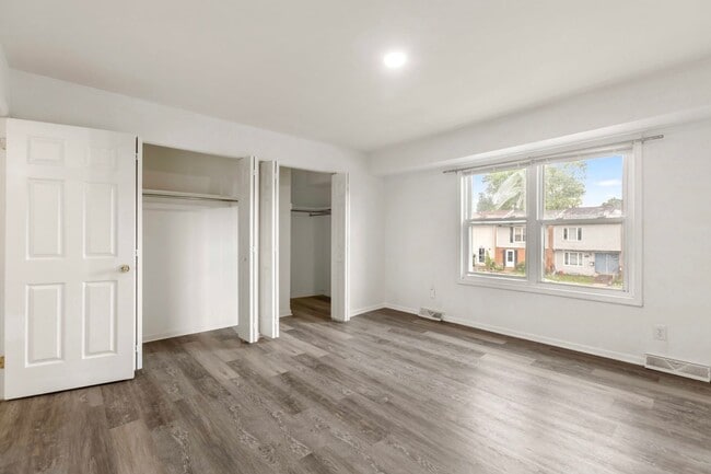 Building Photo - Unparalleled convenience and accessibility...
