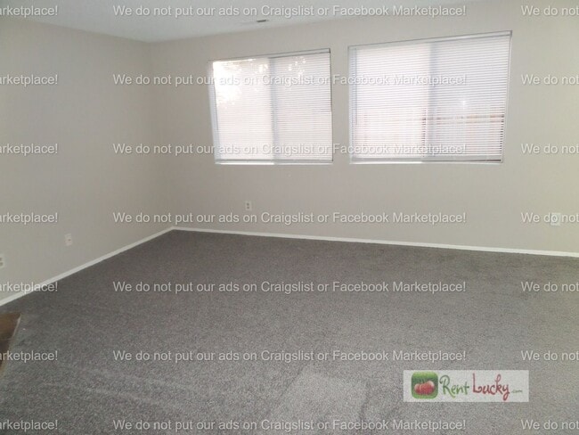 Building Photo - Freshly Updated 3-Bedroom Duplex w/Attached Garage in Great Federal Way Location!!