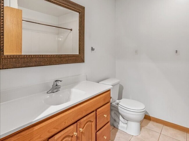 Building Photo - 4909 Spencer Ave