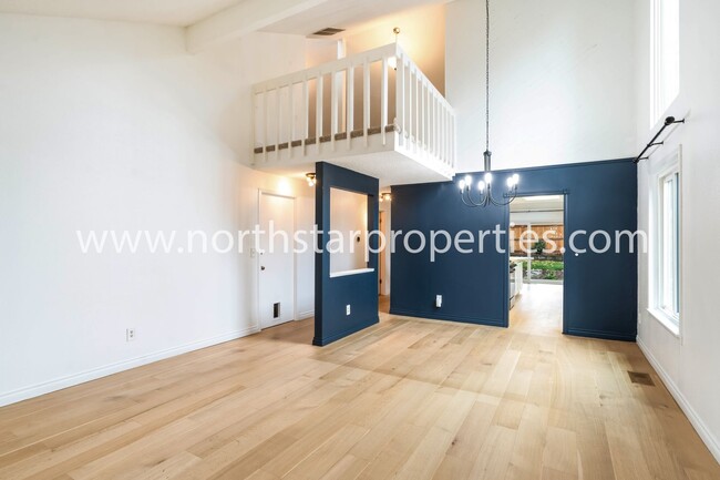 Building Photo - Contemporary 3 Bedroom with Main Level Living