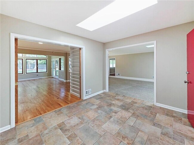 Building Photo - 1273 Murdock Rd