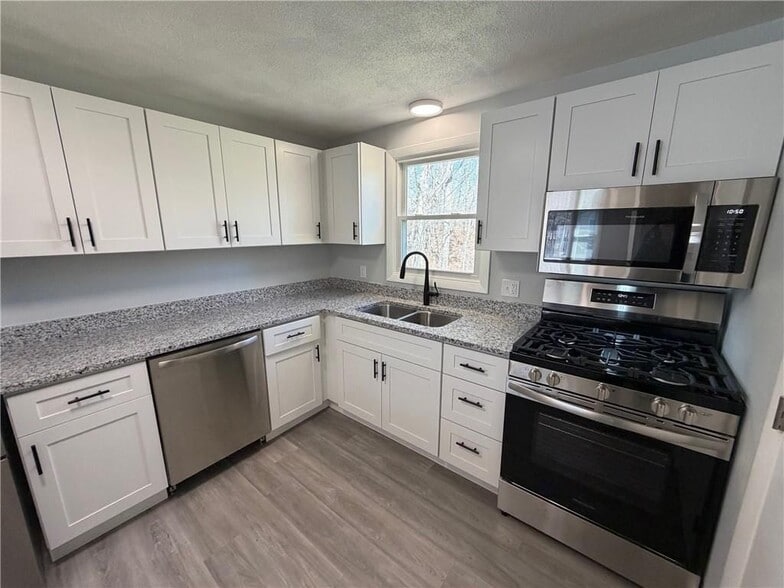 Building Photo - 209 Hatchery Rd