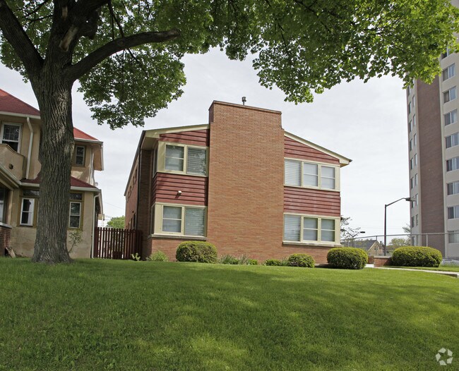 Building Photo - 3416-3418 W Highland Blvd