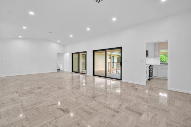 Building Photo - 3020 N 34th St