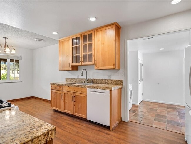 Building Photo - 336 Triplett Dr
