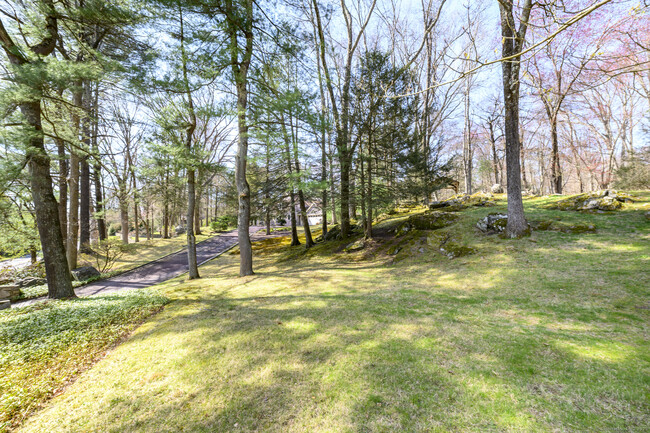 Building Photo - 414 Riversville Rd