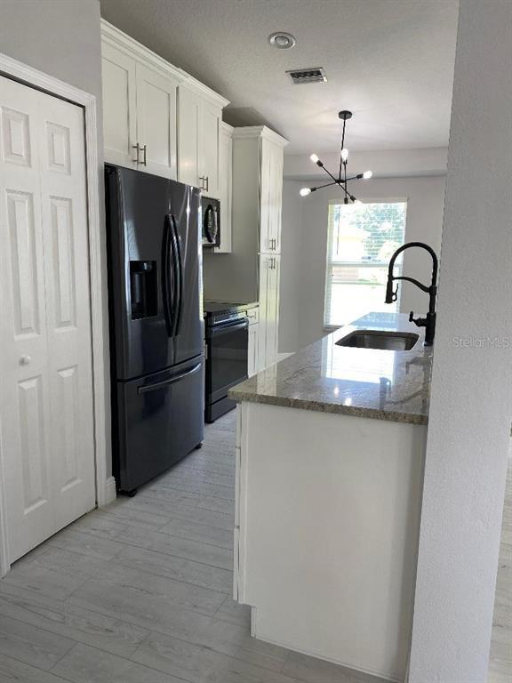 Building Photo - 443 Flamingo Ct