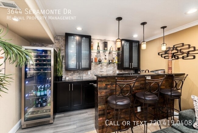 Building Photo - 3644 Seramonte Dr