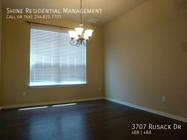 Building Photo - 3707 Rusack Dr