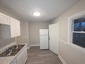 Building Photo - 115 Chestnut Dr