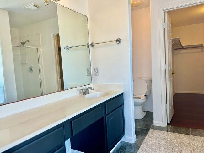 Building Photo - 7110 Favian Ct