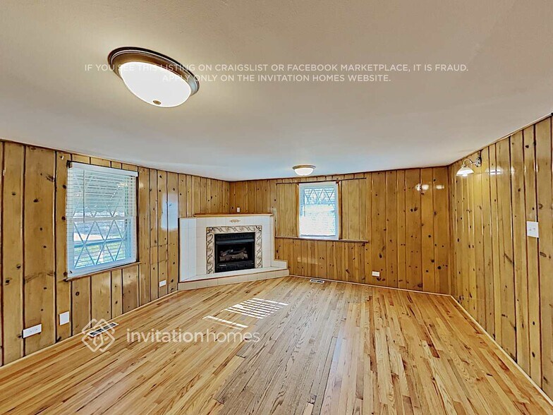 Building Photo - 4717 Wesley Terrace