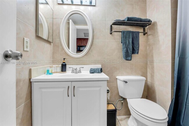 Building Photo - 19201 Collins Ave