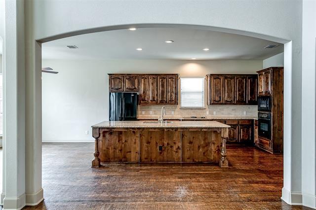 Building Photo - 1505 E Branch Hollow Dr