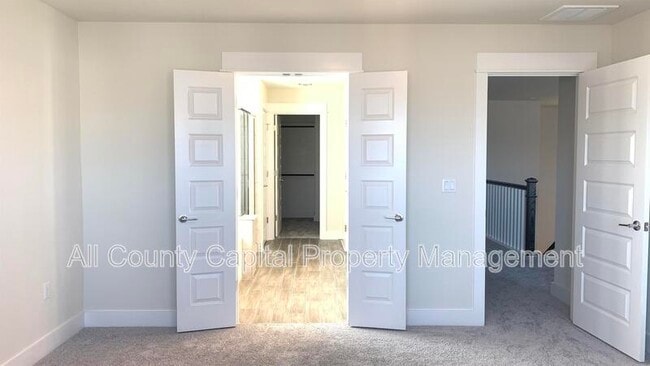 Building Photo - 13907 Osmarea Dr