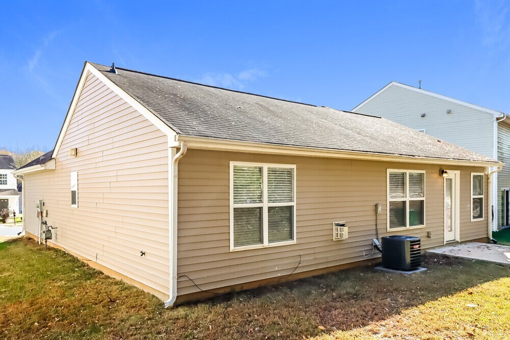 Building Photo - 7013 Sunman Rd