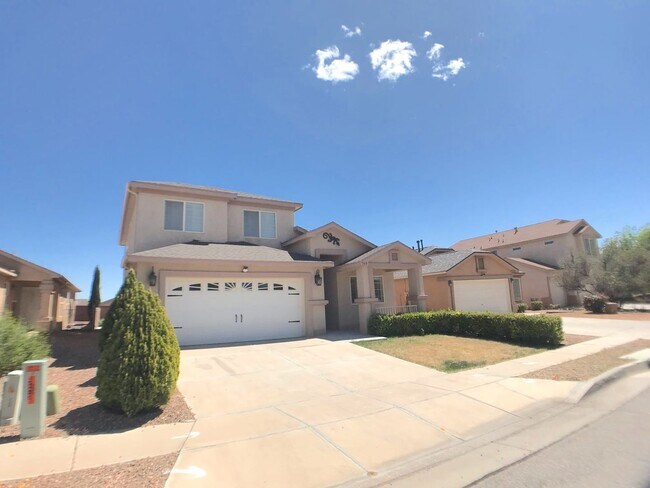 Building Photo - Don't Miss Out! Spacious 3 Bed, 2.5 Bath Home in Los Lunas – Open Layout & Prime Location