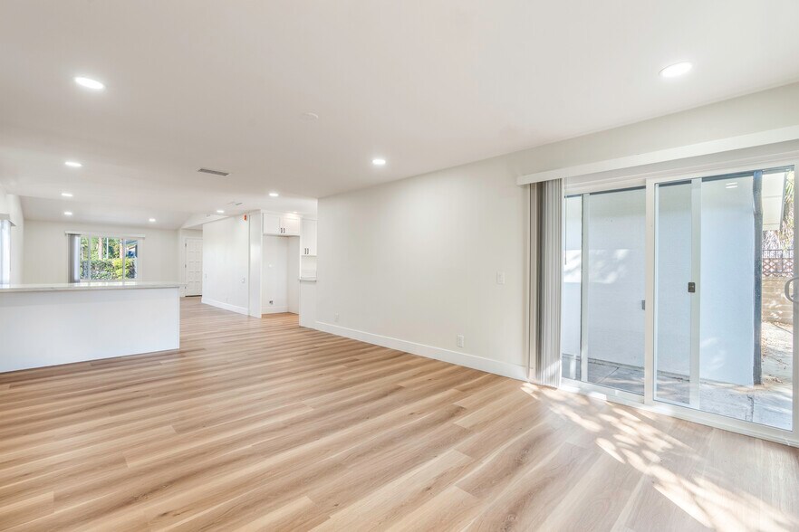 Building Photo - 23831 Pesaro