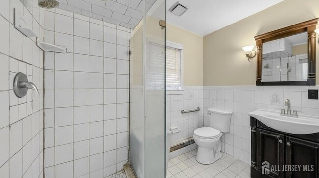 Building Photo - 14 Carteret St