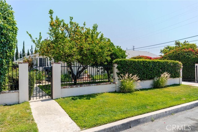 Building Photo - 5618 Riverton Ave