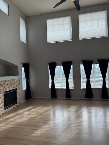 Building Photo - 3059 S Jebel Way
