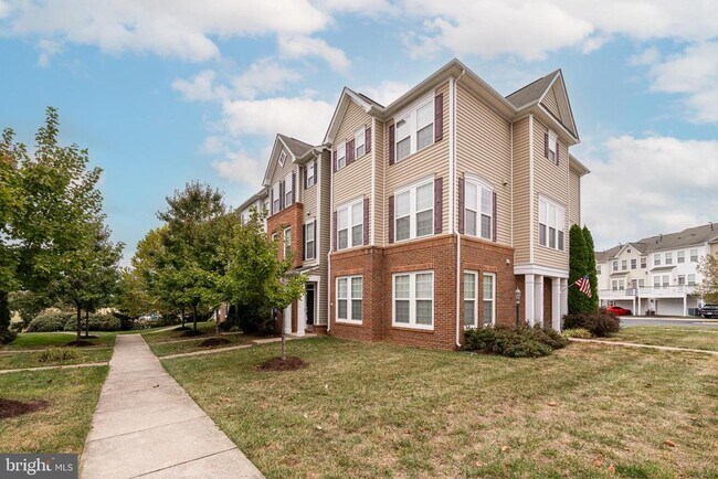 Building Photo - 22644 Amberjack Square