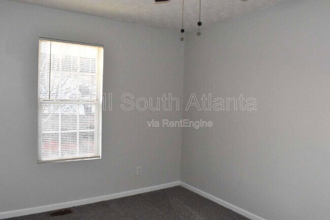 Building Photo - 5798 Strathmoor Manor Cir