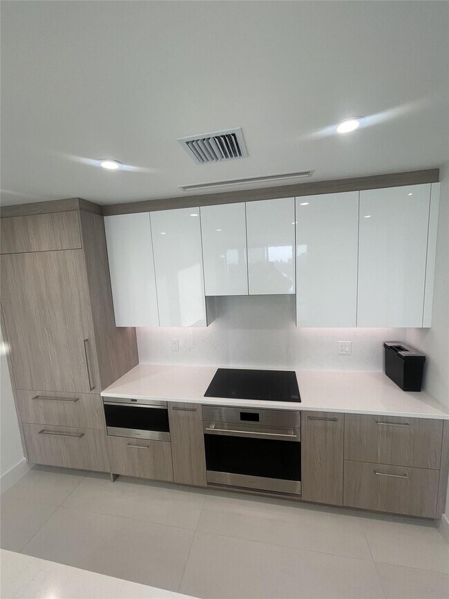 Building Photo - 153 Seabreeze Blvd