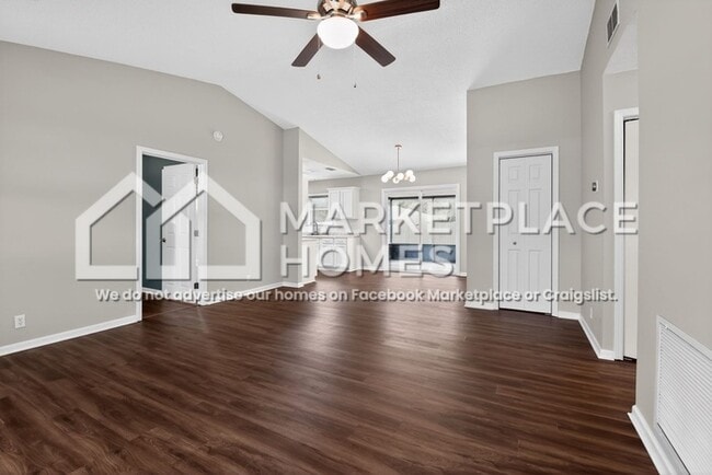 Building Photo - 114 Oak Ct