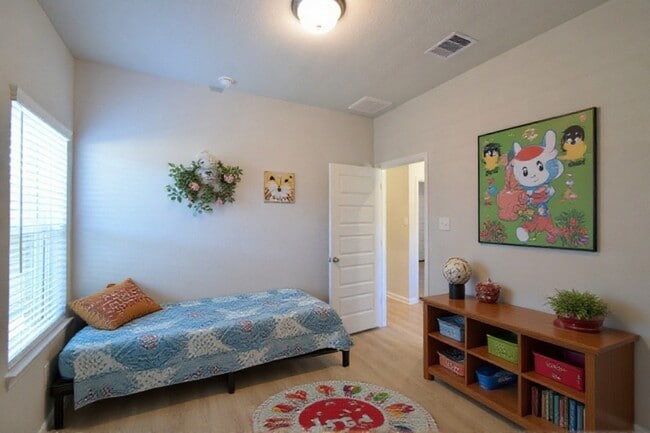 Building Photo - 12596 Canyon Falls Boulevard