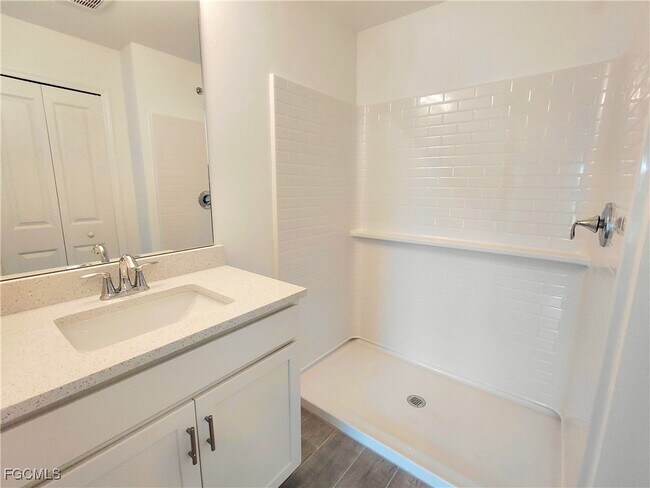 Building Photo - 909 NW 30th St