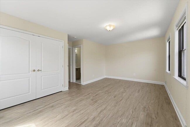 Building Photo - 295 9th St