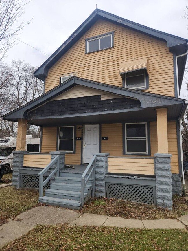 Primary Photo - 12315 Union Ave