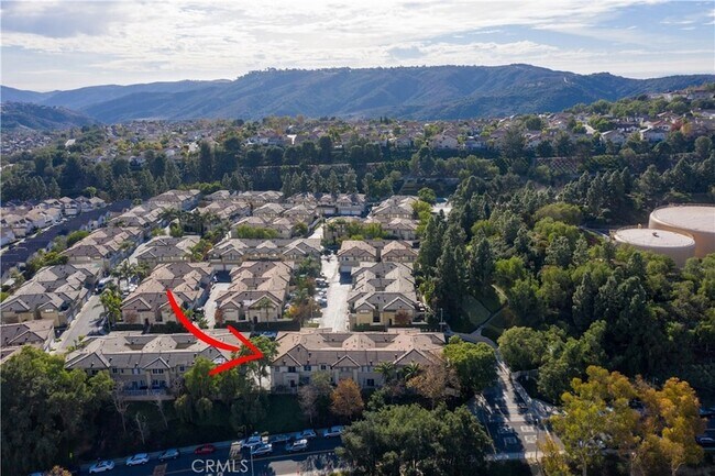 Building Photo - 17 Aurora