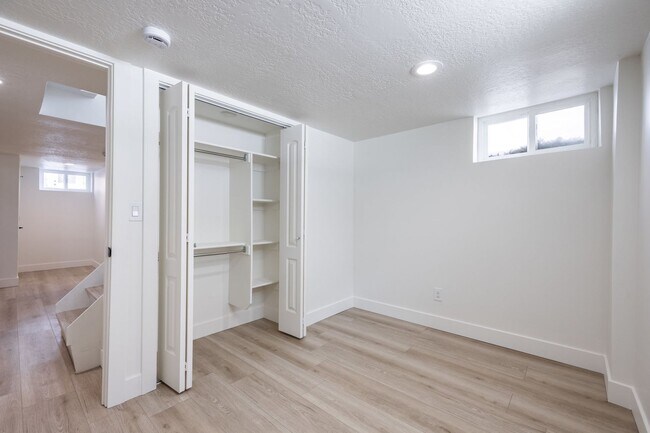 Building Photo - Beautifully Updated 3-Bedroom Home with Modern Upgrades & Spacious Backyard