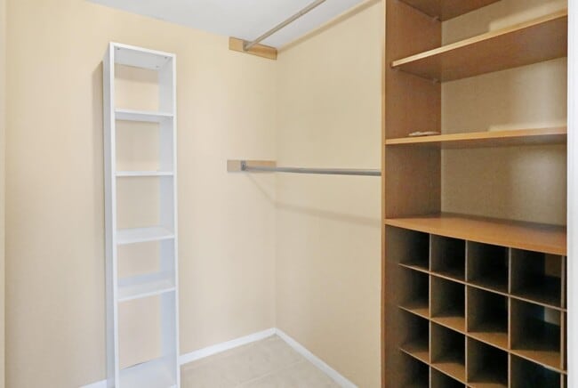 Building Photo - 717 S US Hwy 1