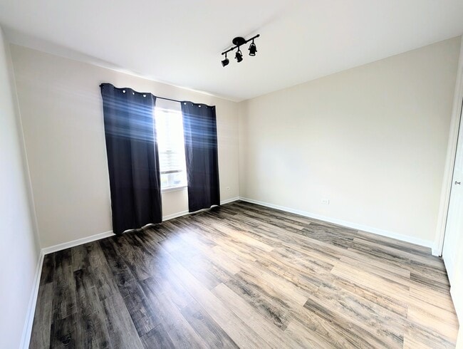 Building Photo - 9214 W Pullman Ct